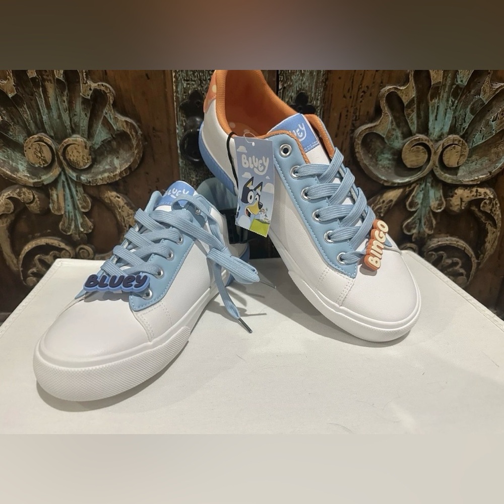 Adult BLUEY Sneakers in size 9m/11w
